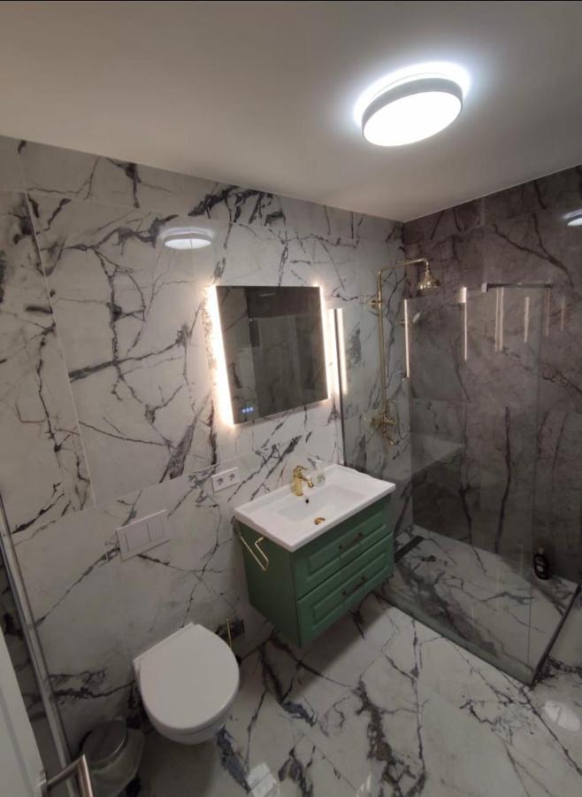 Apartament Vivo Apartman Floreşti Kültér fotó